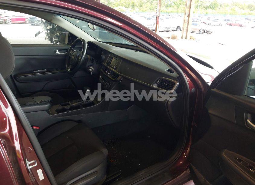 Photo 5 of 2016 Kia Optima LX (VIN 5XXGT4L32GG021055)