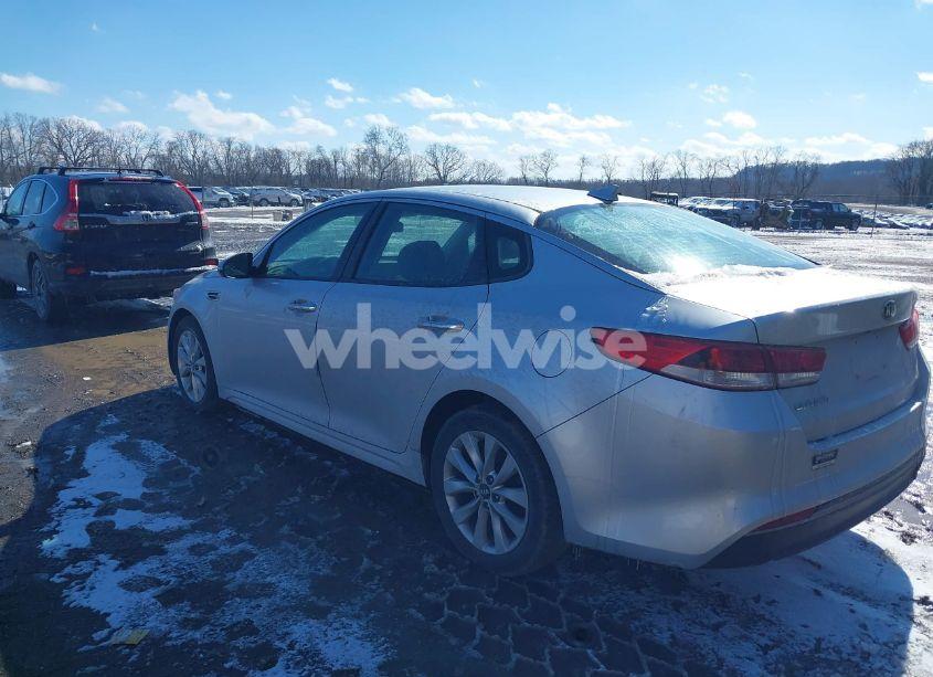 Photo 3 of 2016 Kia Optima LX (VIN 5XXGT4L32GG035831)
