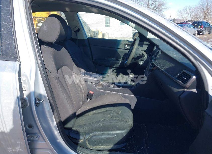 Photo 5 of 2016 Kia Optima LX (VIN 5XXGT4L32GG035831)