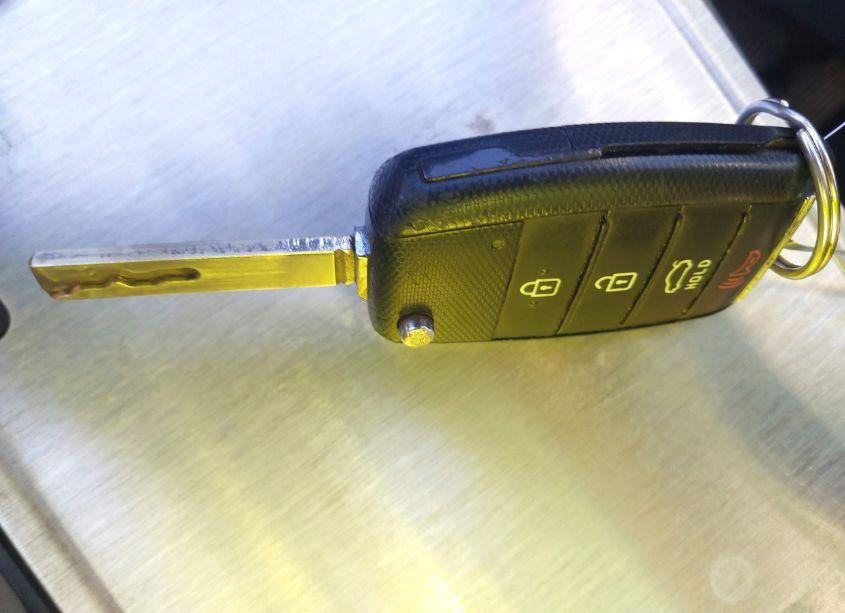 Photo 11 of 2016 Kia Optima LX (VIN 5XXGT4L32GG039300)