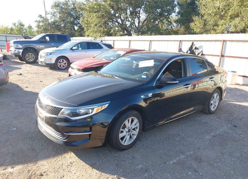 Photo 2 of 2016 Kia Optima LX (VIN 5XXGT4L32GG039300)