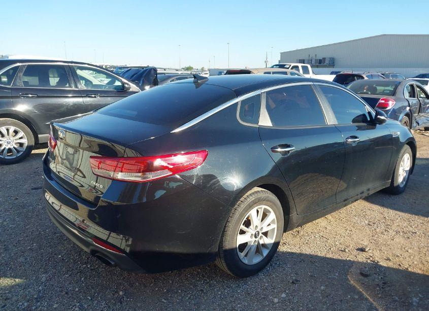 Photo 4 of 2016 Kia Optima LX (VIN 5XXGT4L32GG039300)