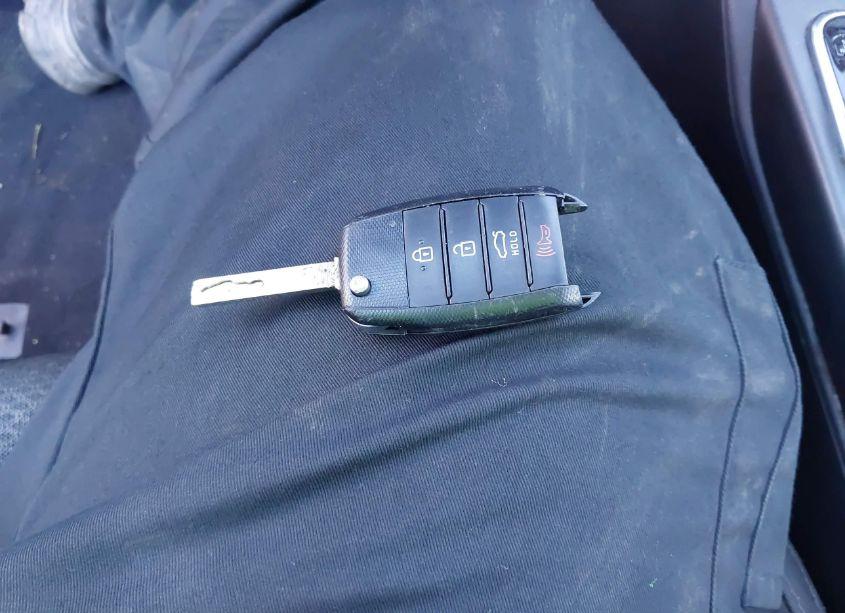 Photo 11 of 2016 Kia Optima LX (VIN 5XXGT4L32GG059837)