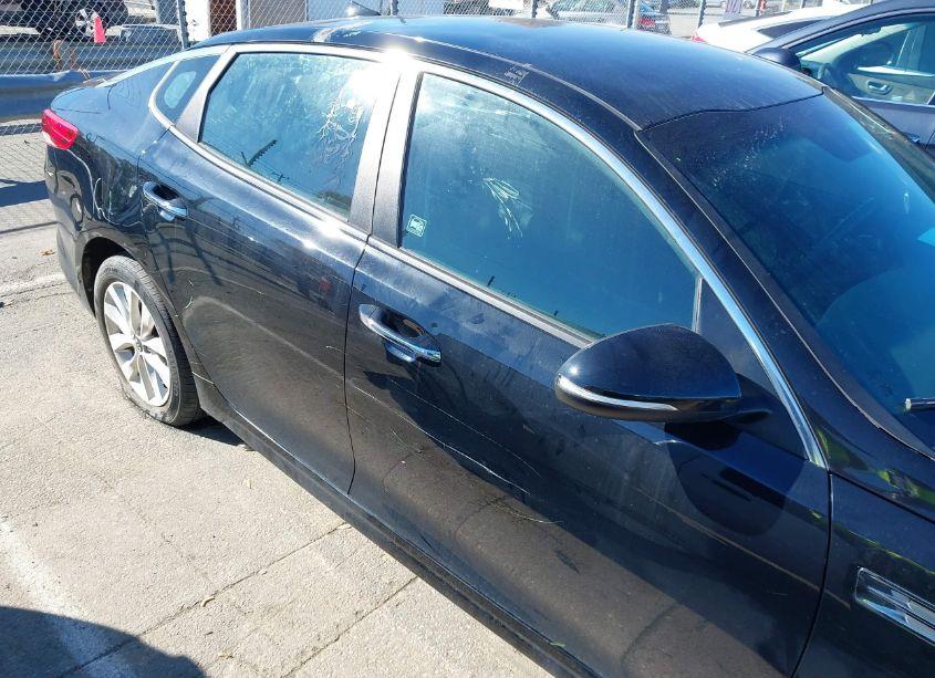 Photo 13 of 2016 Kia Optima LX (VIN 5XXGT4L32GG059837)