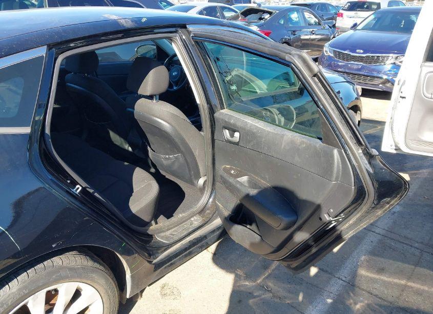 Photo 8 of 2016 Kia Optima LX (VIN 5XXGT4L32GG059837)