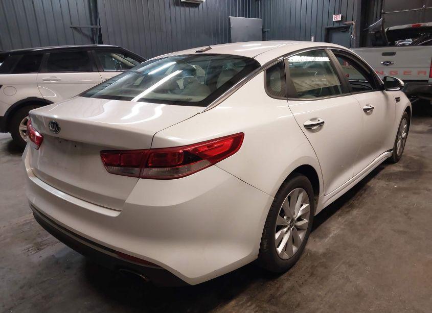 Photo 4 of 2016 Kia Optima LX (VIN 5XXGT4L32GG071387)