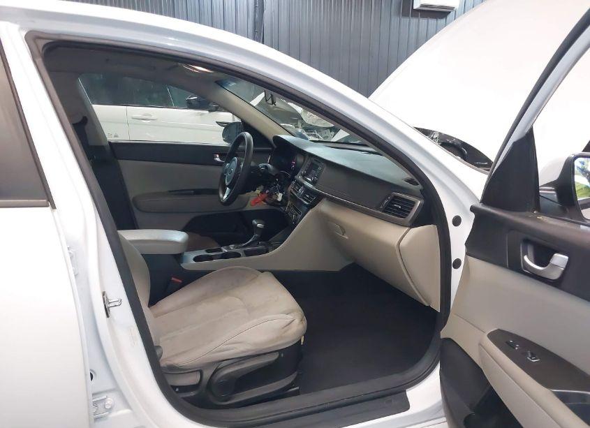 Photo 5 of 2016 Kia Optima LX (VIN 5XXGT4L32GG071387)