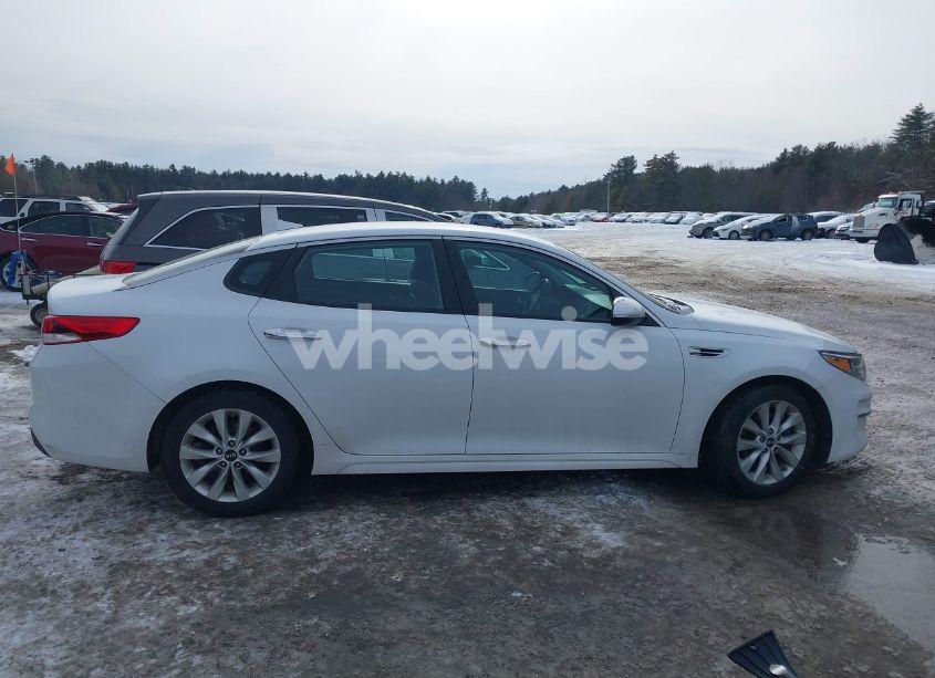 Photo 13 of 2016 Kia Optima LX (VIN 5XXGT4L32GG071860)