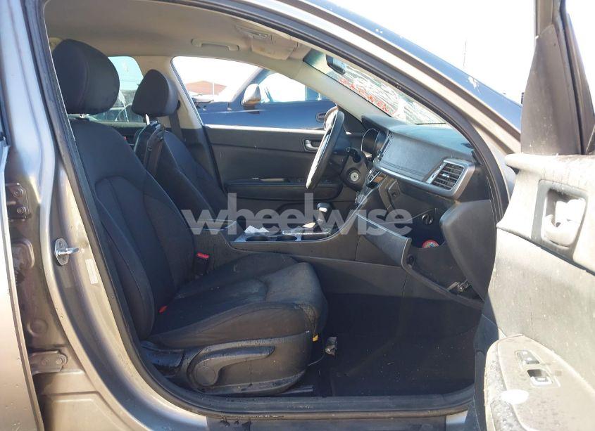 Photo 5 of 2016 Kia Optima LX (VIN 5XXGT4L32GG076573)