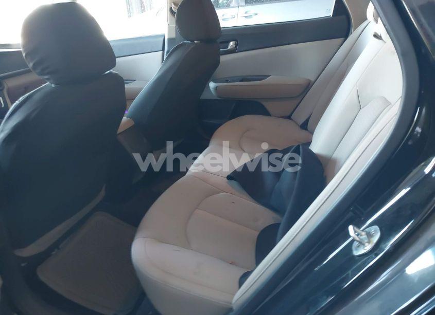 Photo 8 of 2016 Kia Optima LX (VIN 5XXGT4L32GG100063)