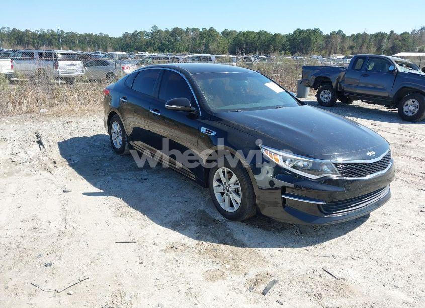 2016 Kia Optima LX (VIN 5XXGT4L32GG110060) main photo