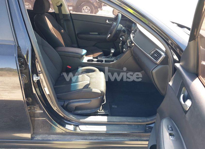 Photo 5 of 2016 Kia Optima LX (VIN 5XXGT4L32GG110060)