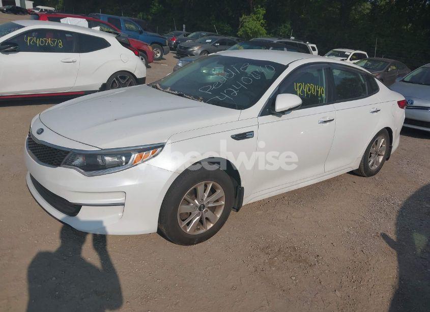 Photo 2 of 2016 Kia Optima LX (VIN 5XXGT4L32GG119101)