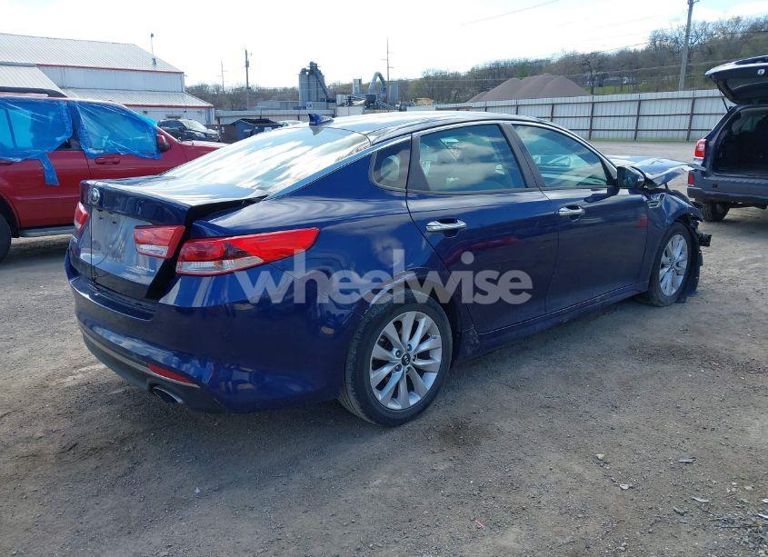 Photo 4 of 2017 Kia Optima LX (VIN 5XXGT4L32HG132366)