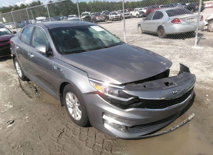 2017 Kia Optima LX (VIN 5XXGT4L32HG149443) main photo