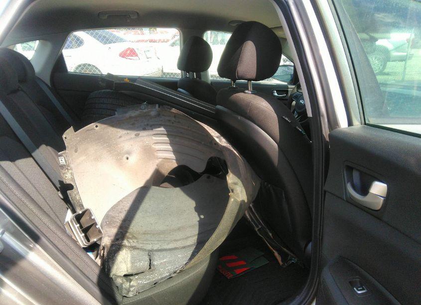 Photo 8 of 2017 Kia Optima LX (VIN 5XXGT4L32HG149443)