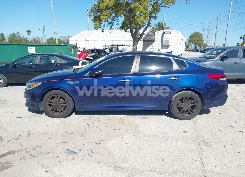 Photo 14 of 2017 Kia Optima LX (VIN 5XXGT4L32HG158496)