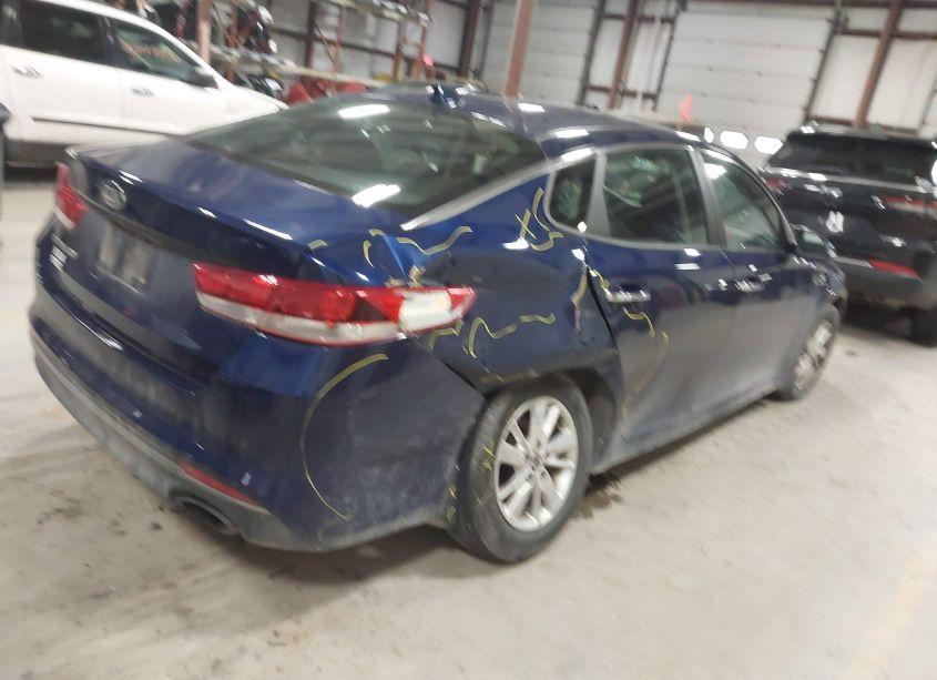 Photo 4 of 2017 Kia Optima LX (VIN 5XXGT4L32HG158546)