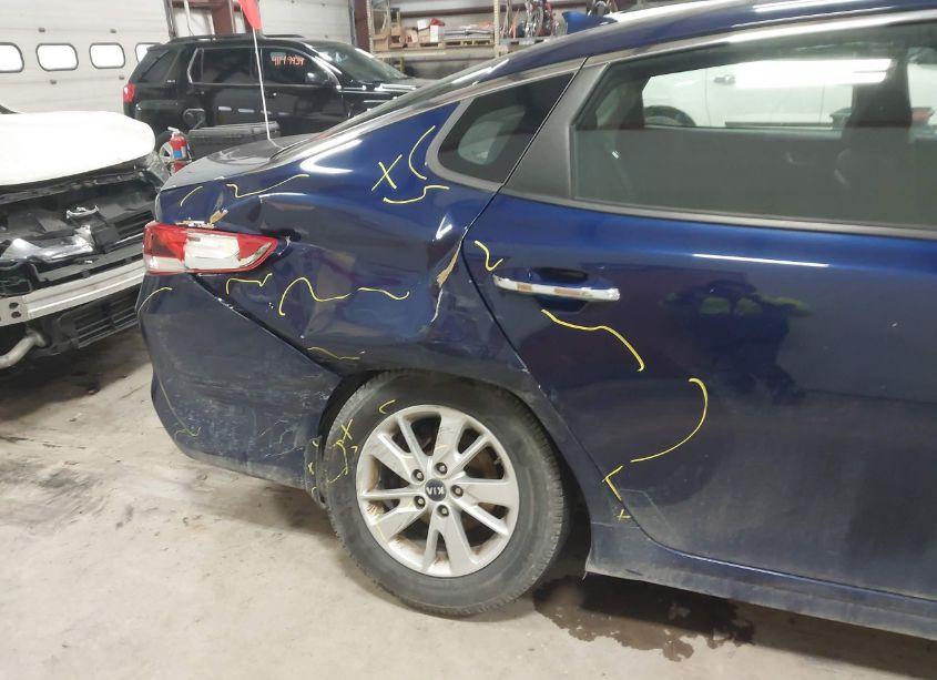 Photo 6 of 2017 Kia Optima LX (VIN 5XXGT4L32HG158546)