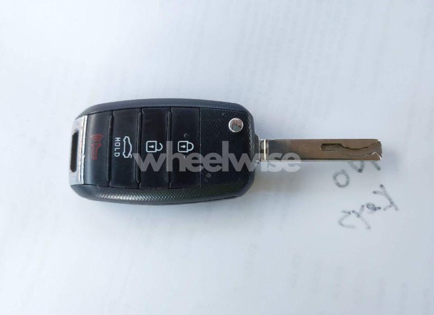 Photo 11 of 2017 Kia Optima LX (VIN 5XXGT4L32HG167750)