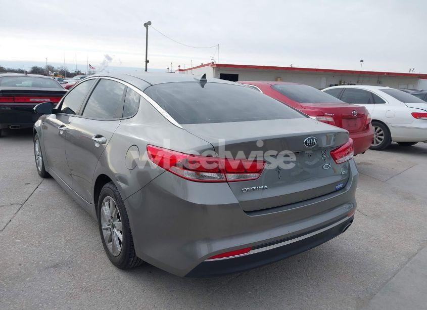 Photo 3 of 2018 Kia Optima LX (VIN 5XXGT4L32JG181962)
