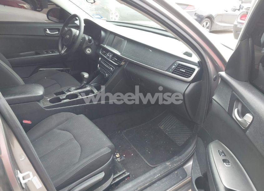 Photo 5 of 2018 Kia Optima LX (VIN 5XXGT4L32JG181962)