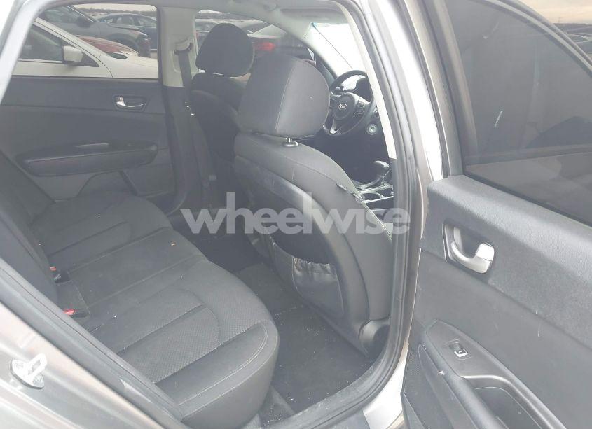 Photo 8 of 2018 Kia Optima LX (VIN 5XXGT4L32JG181962)