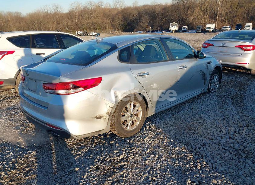 Photo 4 of 2018 Kia Optima LX (VIN 5XXGT4L32JG182447)