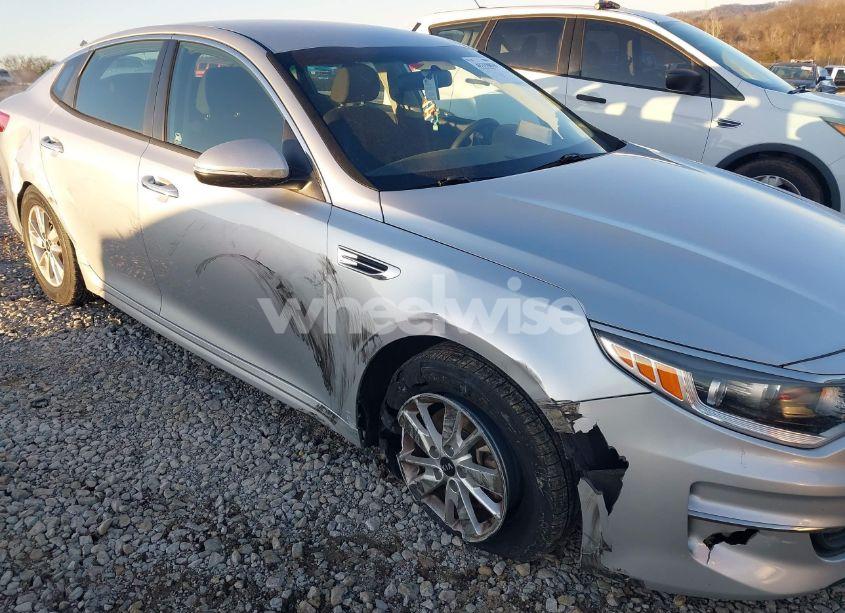 Photo 6 of 2018 Kia Optima LX (VIN 5XXGT4L32JG182447)