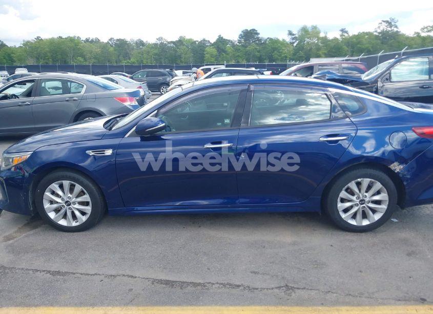 Photo 14 of 2018 Kia Optima S (VIN 5XXGT4L32JG189009)