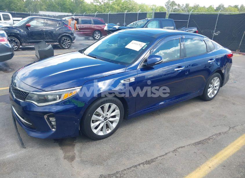 Photo 2 of 2018 Kia Optima S (VIN 5XXGT4L32JG189009)