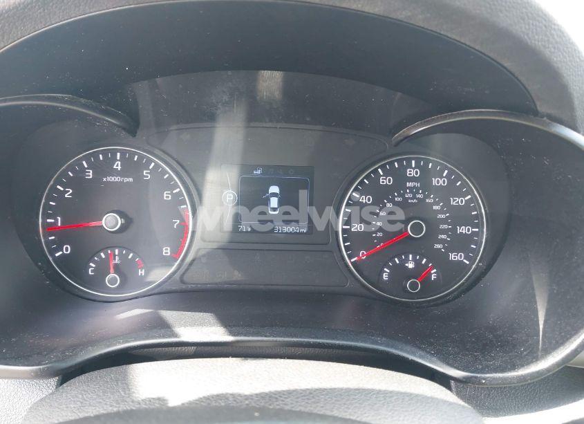 Photo 7 of 2018 Kia Optima S (VIN 5XXGT4L32JG189009)