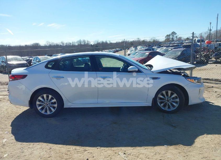 Photo 13 of 2018 Kia Optima S (VIN 5XXGT4L32JG190385)