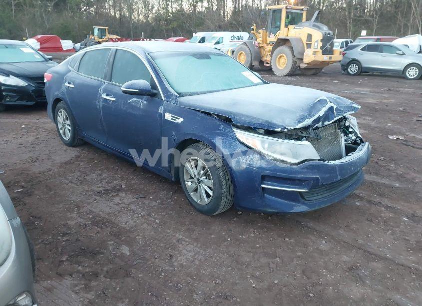 2018 Kia Optima LX (VIN 5XXGT4L32JG194758) main photo