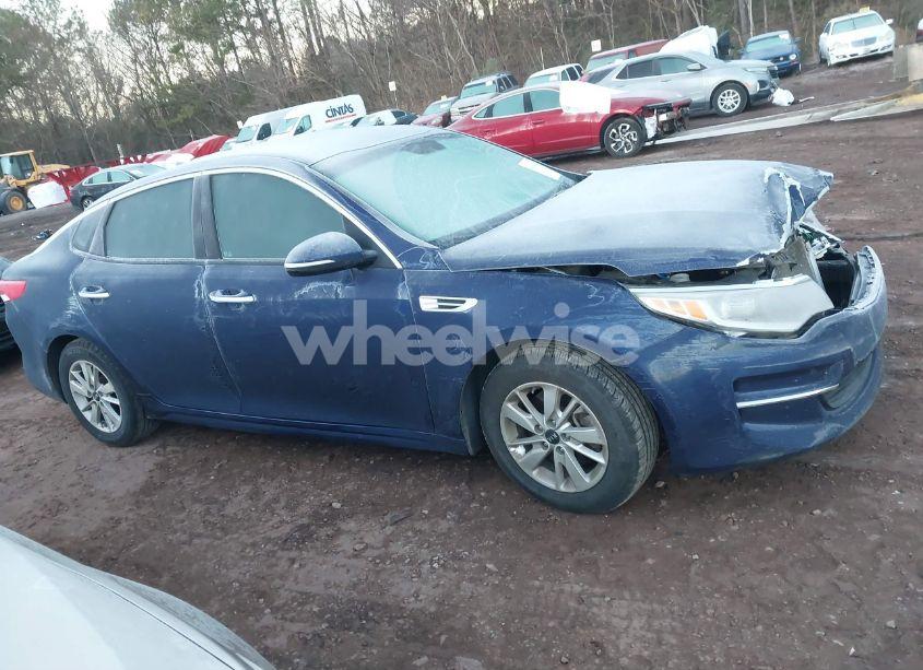 Photo 13 of 2018 Kia Optima LX (VIN 5XXGT4L32JG194758)