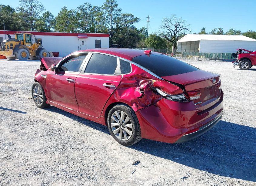 Photo 3 of 2018 Kia Optima S (VIN 5XXGT4L32JG202521)