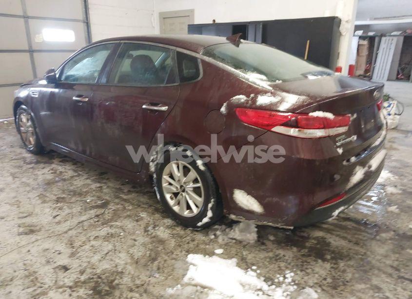 Photo 3 of 2018 Kia Optima LX (VIN 5XXGT4L32JG207055)