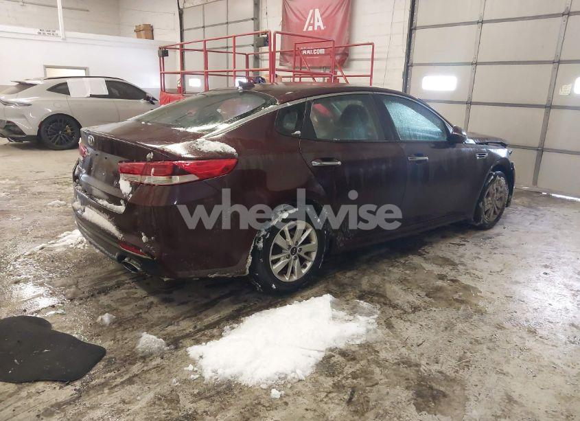 Photo 4 of 2018 Kia Optima LX (VIN 5XXGT4L32JG207055)