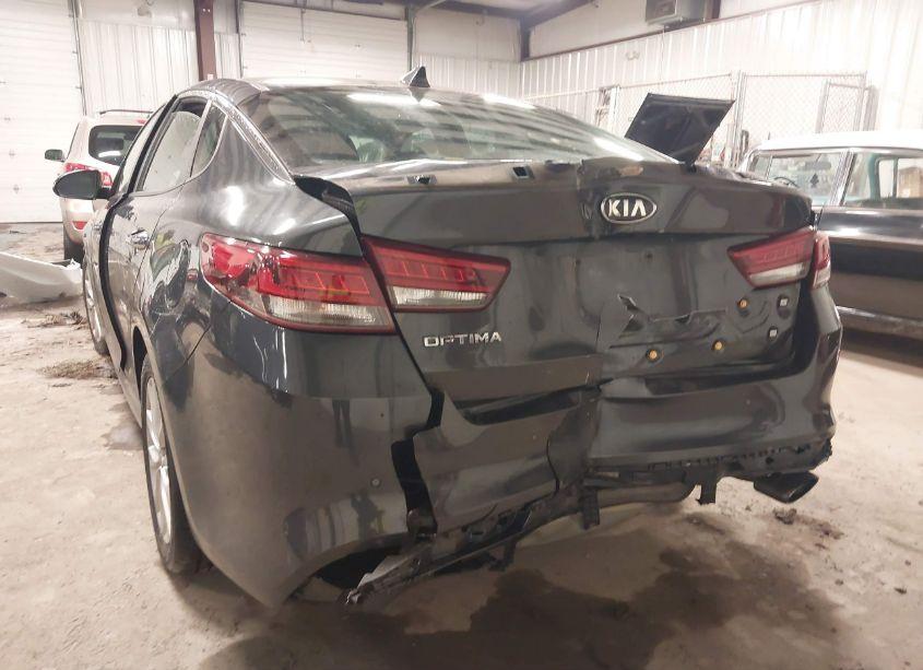 Photo 6 of 2018 Kia Optima S (VIN 5XXGT4L32JG213017)
