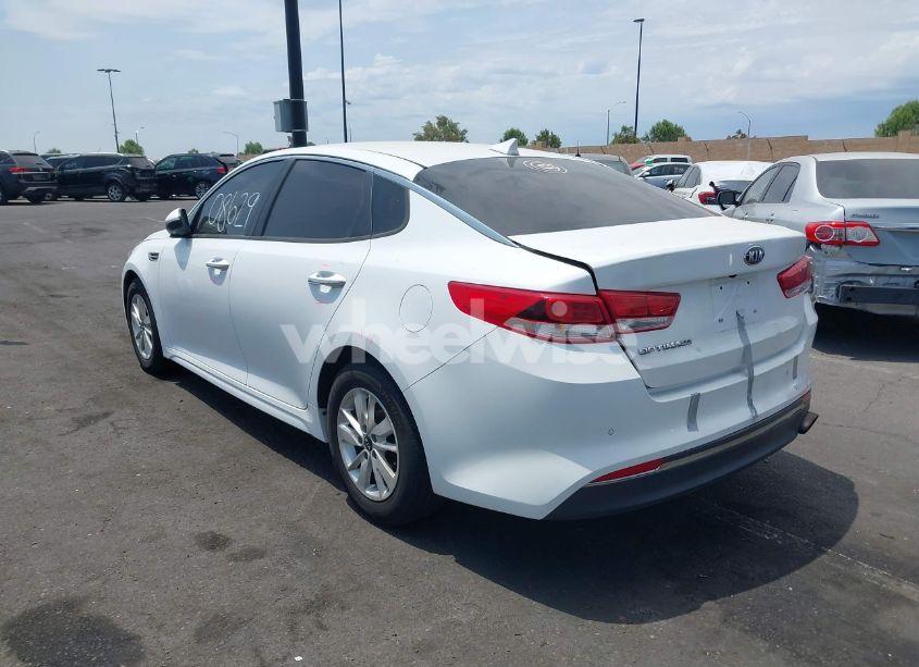Photo 14 of 2018 Kia Optima LX (VIN 5XXGT4L32JG213616)