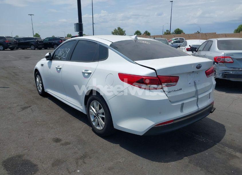 Photo 3 of 2018 Kia Optima LX (VIN 5XXGT4L32JG213616)