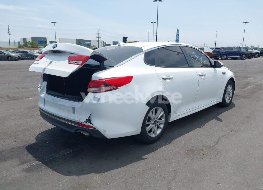 Photo 4 of 2018 Kia Optima LX (VIN 5XXGT4L32JG213616)