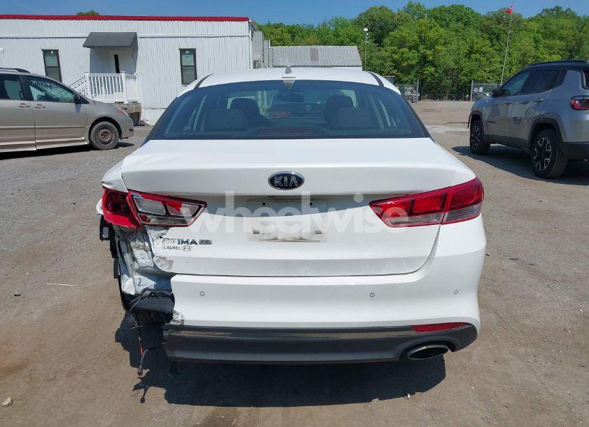 Photo 16 of 2018 Kia Optima LX (VIN 5XXGT4L32JG219402)