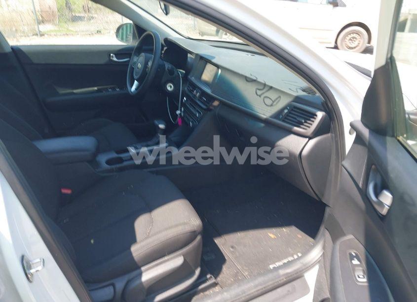 Photo 5 of 2018 Kia Optima LX (VIN 5XXGT4L32JG219402)