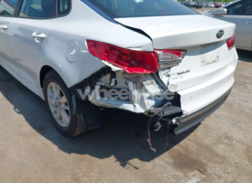 Photo 6 of 2018 Kia Optima LX (VIN 5XXGT4L32JG219402)