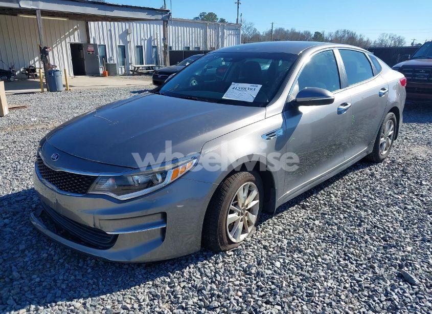 Photo 2 of 2018 Kia Optima LX (VIN 5XXGT4L32JG226379)