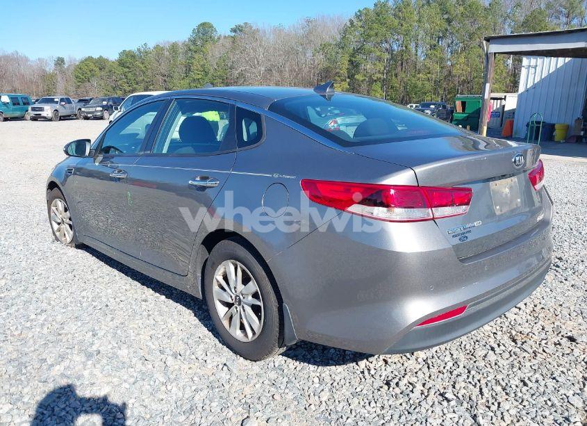 Photo 3 of 2018 Kia Optima LX (VIN 5XXGT4L32JG226379)