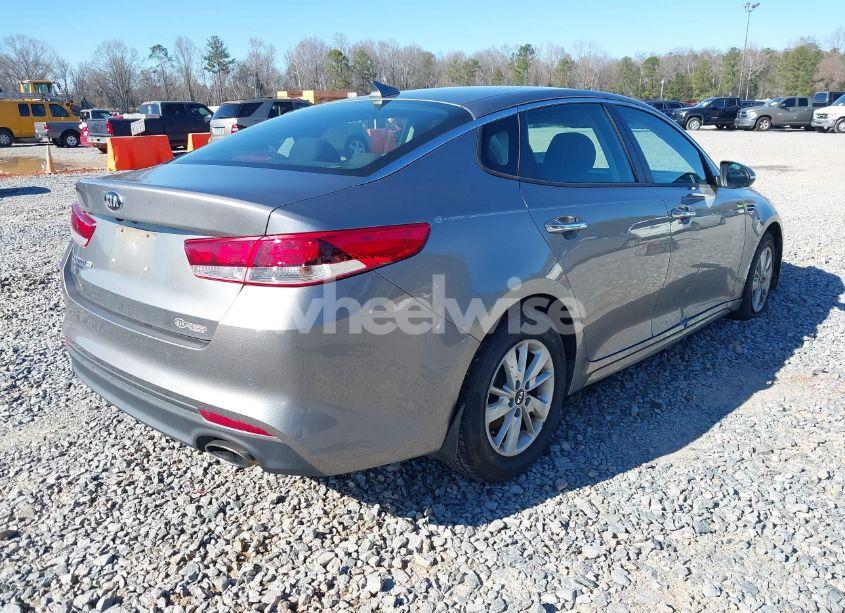 Photo 4 of 2018 Kia Optima LX (VIN 5XXGT4L32JG226379)