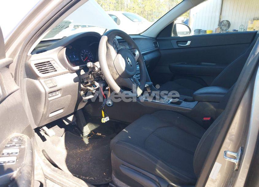 Photo 5 of 2018 Kia Optima LX (VIN 5XXGT4L32JG226379)