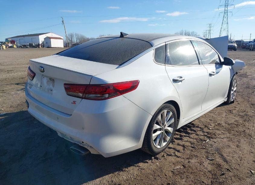 Photo 4 of 2018 Kia Optima S (VIN 5XXGT4L32JG234613)